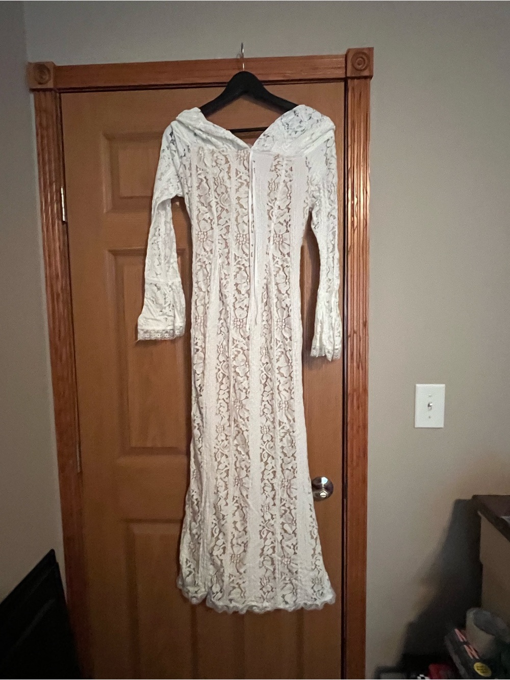 Long-Sleeve White Lace Maxi Dress with Hood